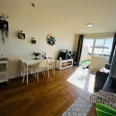 Апартаменты Vistas Sea View Terraza & Playa 3 Min *